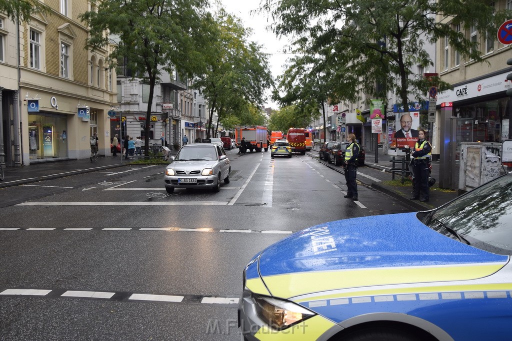 Feuer 2 Koeln Nippes Neusserstr P017.JPG - Miklos Laubert